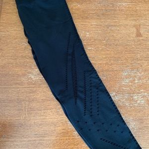 Victoria’s Secret/ Pink Black Leggings